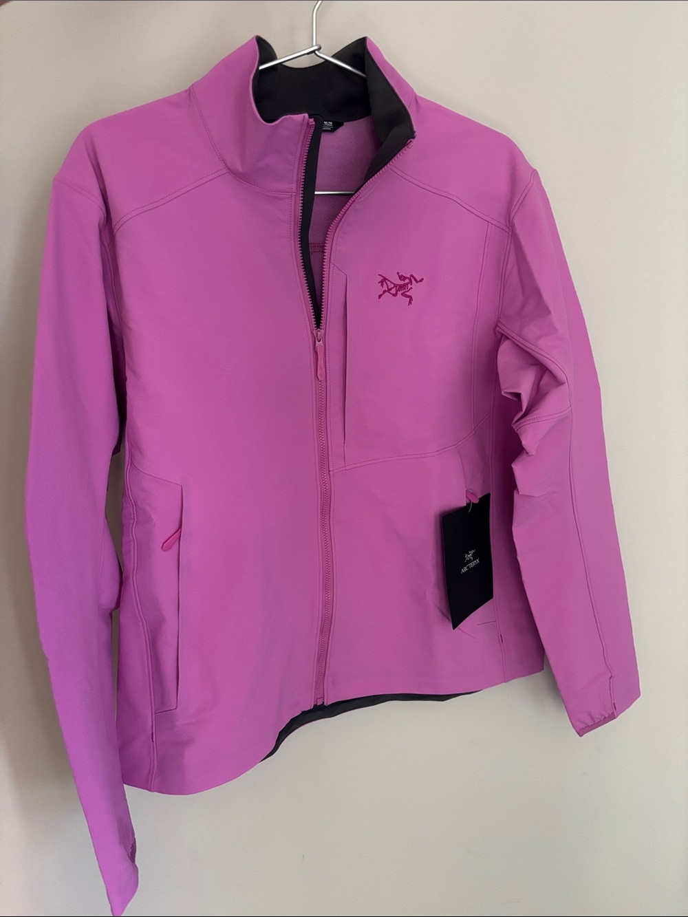 NWT! Arc'teryx Women's Bright Pink gamma jacks Softshell Utility Jacket